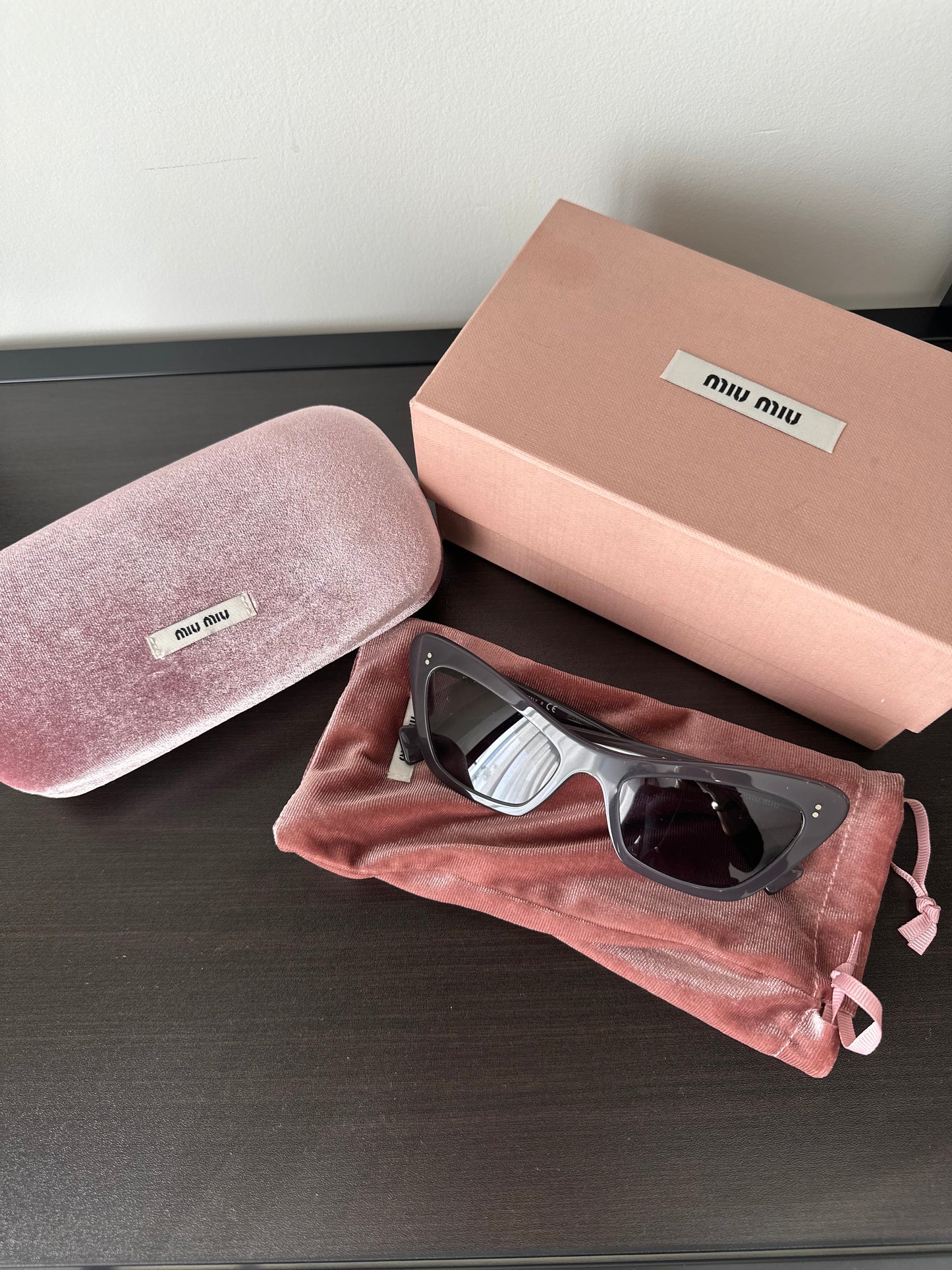 Lunettes de soleil MIU MIU, Violet & gris transparent