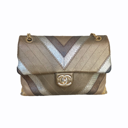 Chanel medium - Patchwork python