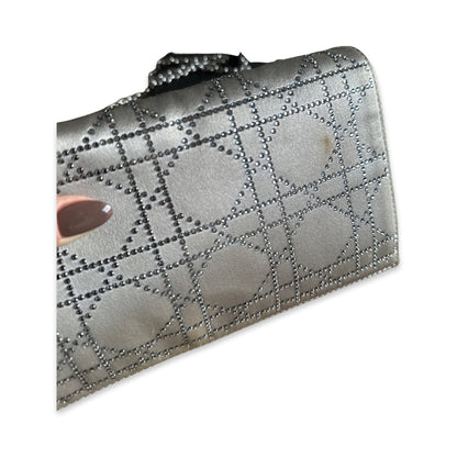 Pochette Dior Cannage - Satin Gris - DIOR - Rebirth Maroc